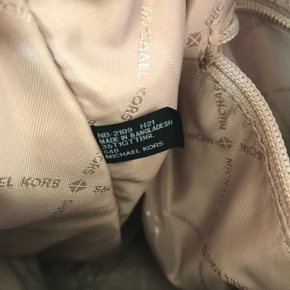 🌼Michael Kors backpack Set - Picture 8 of 16